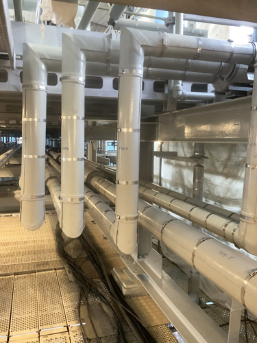 Prefabricated insulation ensured easy installation at the Mongstad refinery. Photo: Beerenberg.