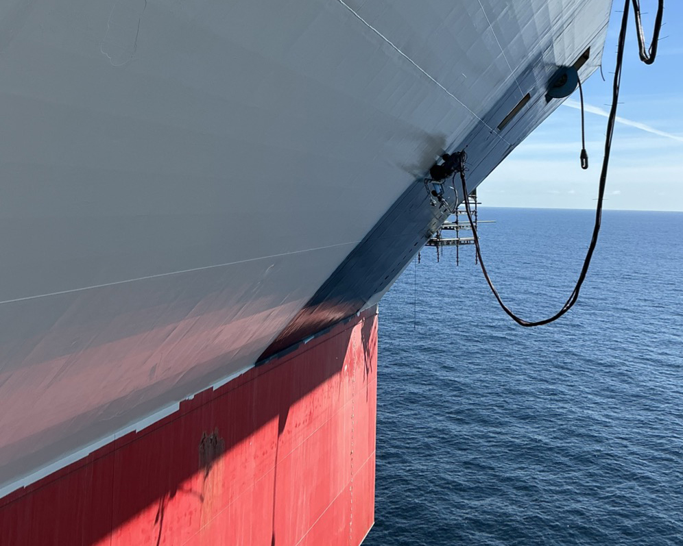 Robotic painting at Yme sets a new standard for offshore maintenance. Here we see the Proteus Safe in action on the hull. 