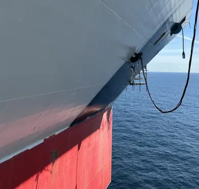 Robotic painting at Yme sets a new standard for offshore maintenance. Here we see the Proteus Safe in action on the hull. 